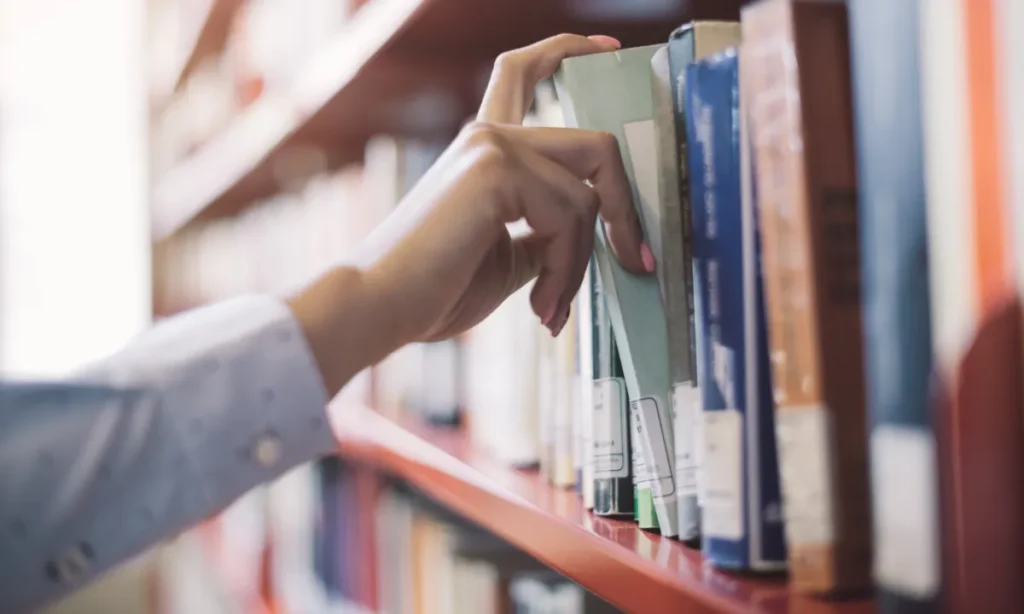 Skolebiblioteket gør comeback efter 11 år – vender tilbage på folkeskolen i 2026