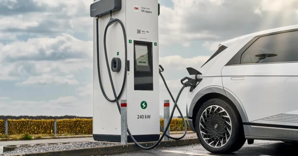 OK: Lad elbilen fredag – og støt kræftramte børn uden ekstra regning