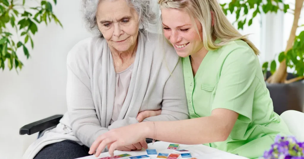 Flere unge finder vej til fritidsjob i ældreplejen og daginstitutioner